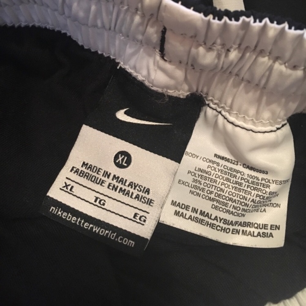 Nike - Picture 4 of 4